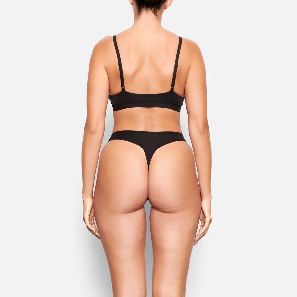 SKIMS FITS EVERYBODY TRIANGLE BRALETTE - Image 6